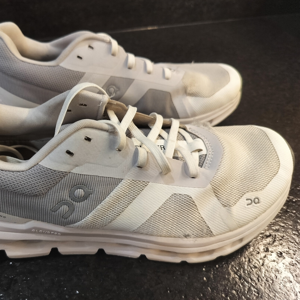 On Cloudrunner Womens Running Shoes White/Frost US 9